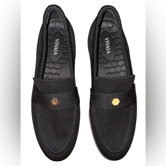Vivaia Black Liana Classic Penny Loafers Women Size EU 40 US 9 NWOB - Picture 1 of 7